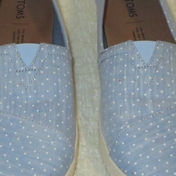Toms Slip-Ons Ladies Size 8 NWOT - Picture 5 of 6